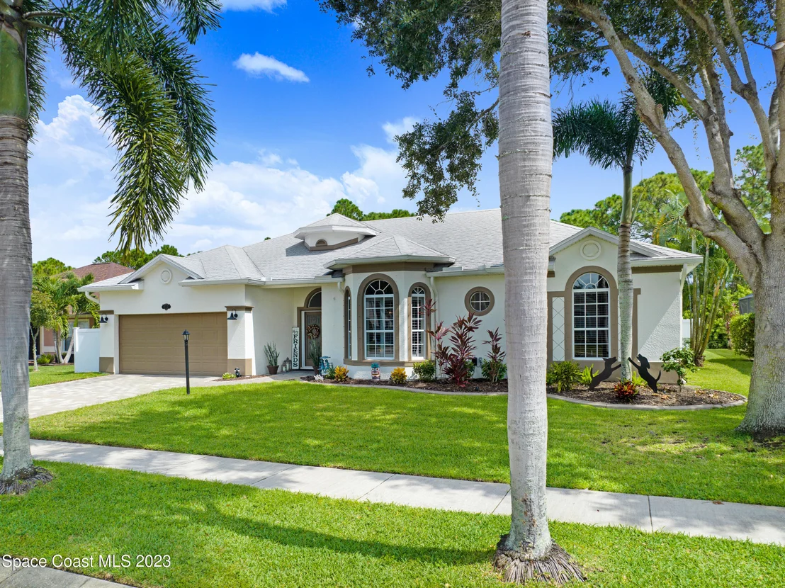 Photo of 242 Pebble Hill Way