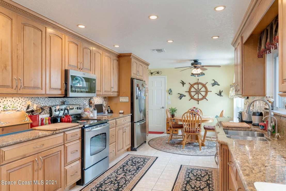 Photo of 914 Waialae Circle NE