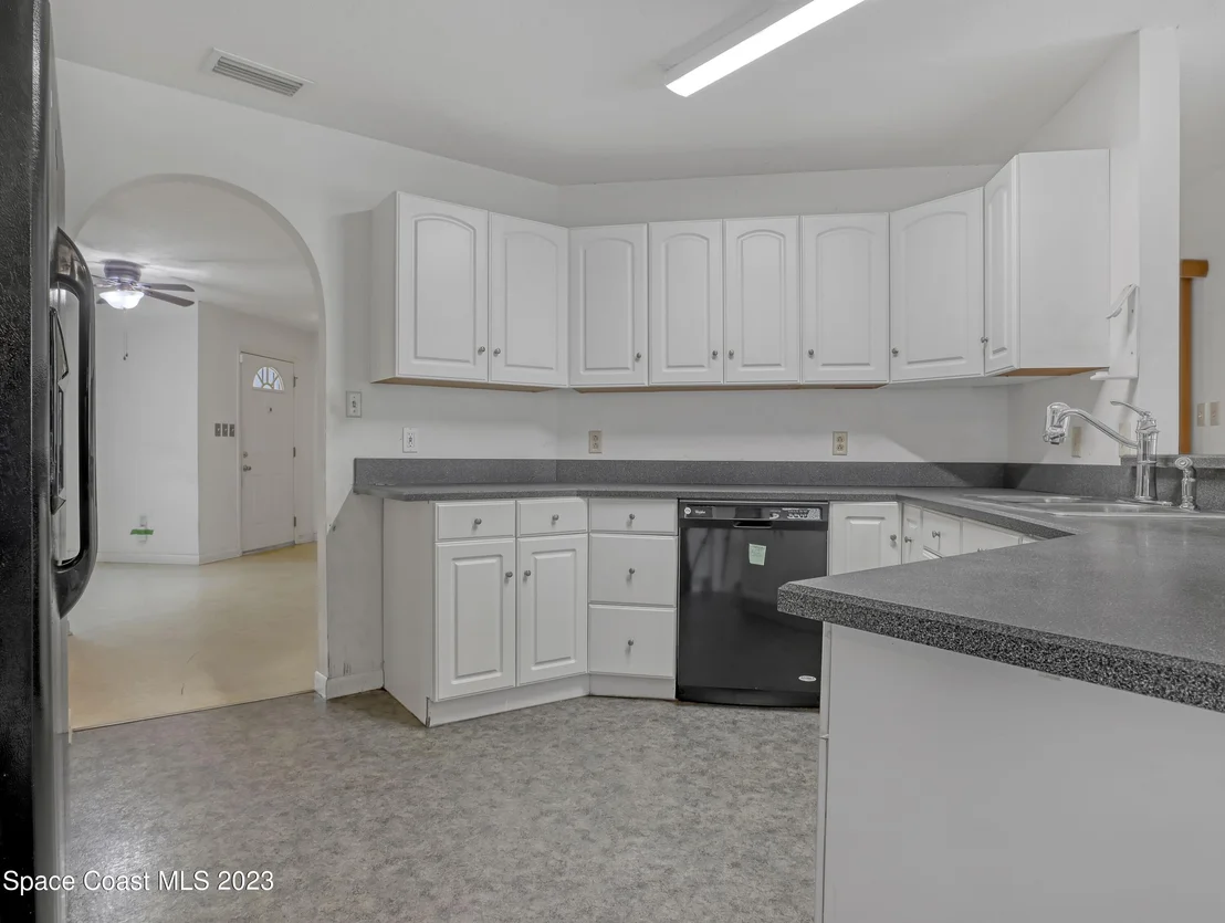 Photo of 906 Beryl Drive
