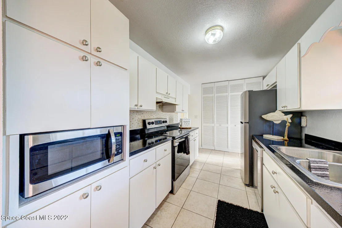 Photo of 1121 Daytona Drive NE