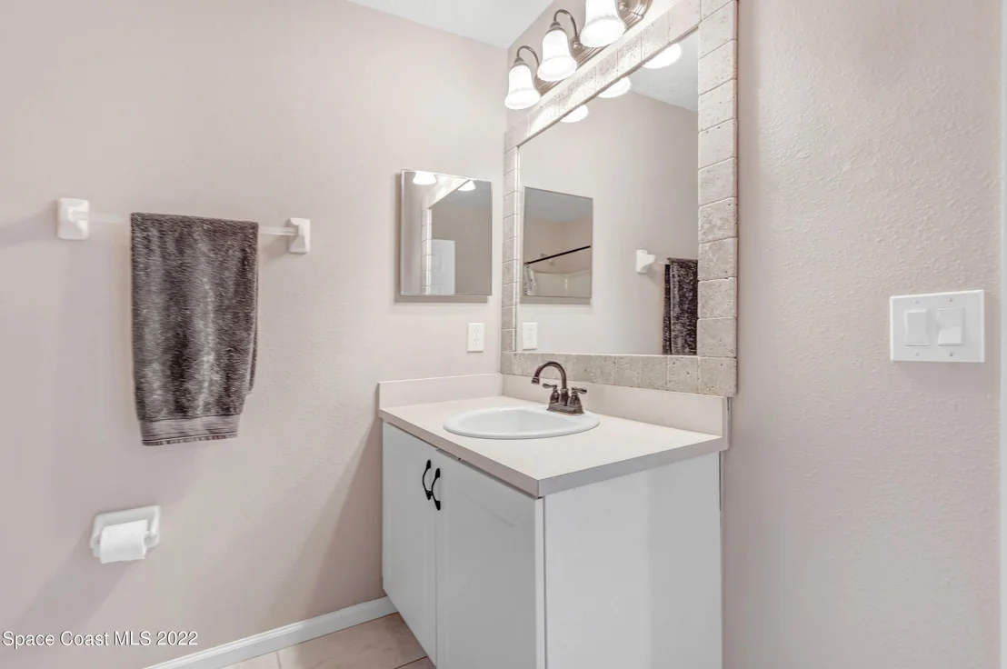 Photo of Unit 103 at 855 Luminary Circle