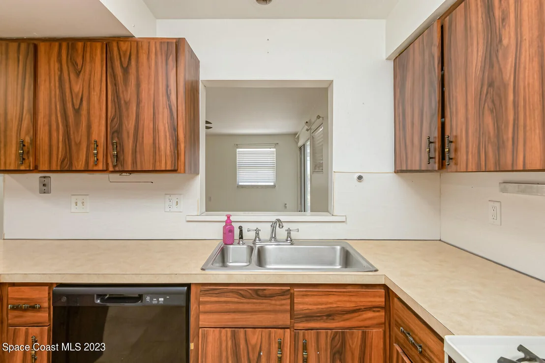 Photo of 3290 Dade Circle NE
