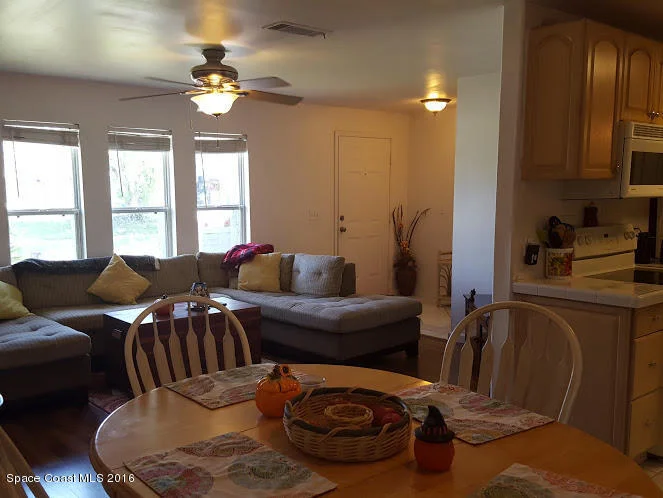 Photo of 620 Ford Circle W