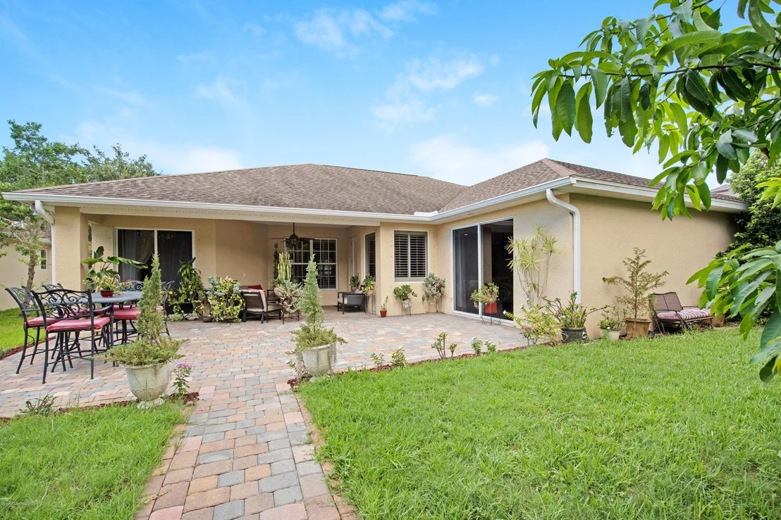 Photo of 2045 Botanica Circle