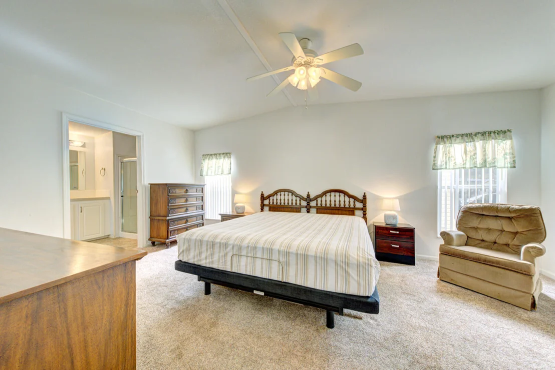 Photo of 665 Outer Drive