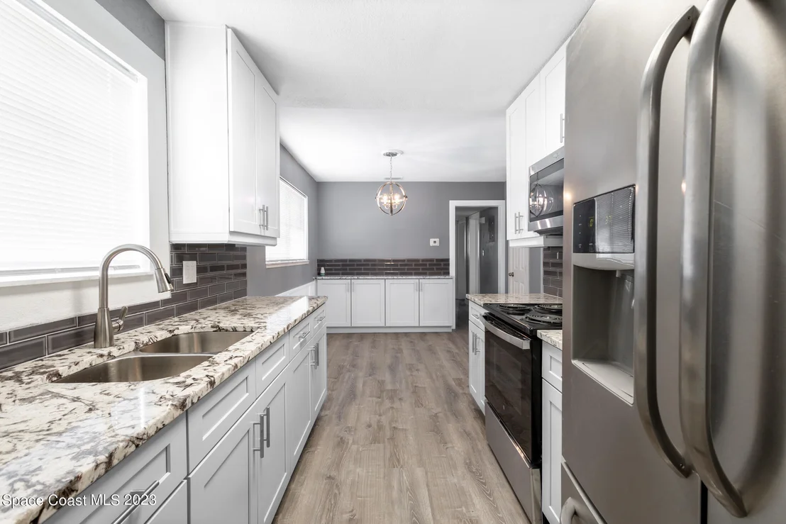 Photo of 1044 Myrtle Lane