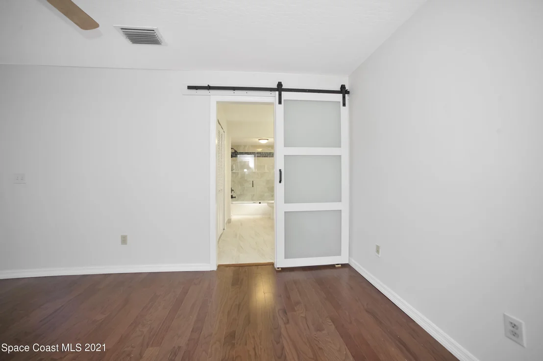 Photo of 986 Whisperpine Drive