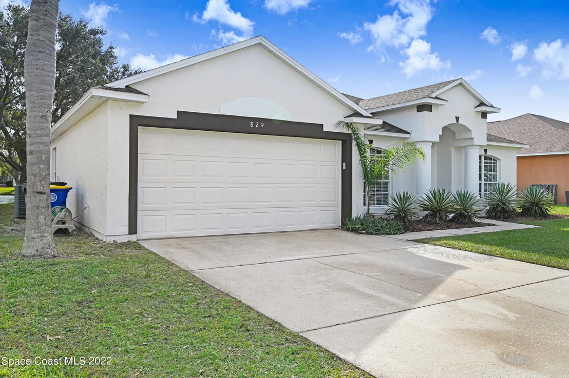 Photo of 829 Saint Michel Drive