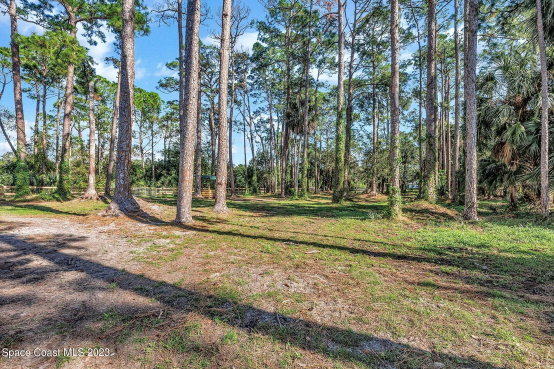 Photo of 2281 Friday Road