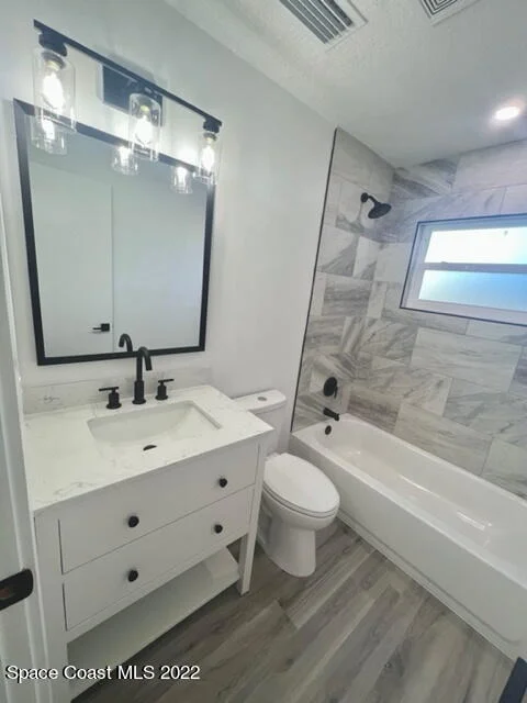 Photo of 998 Cardon Drive