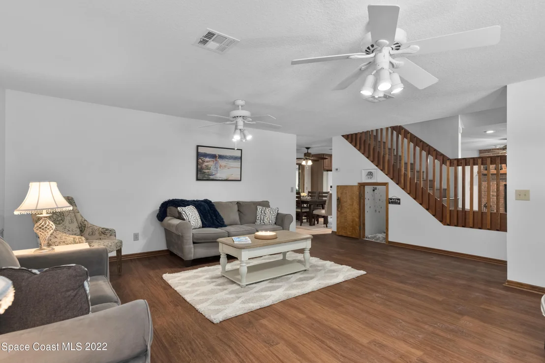 Photo of 3925 Milwaukee Avenue