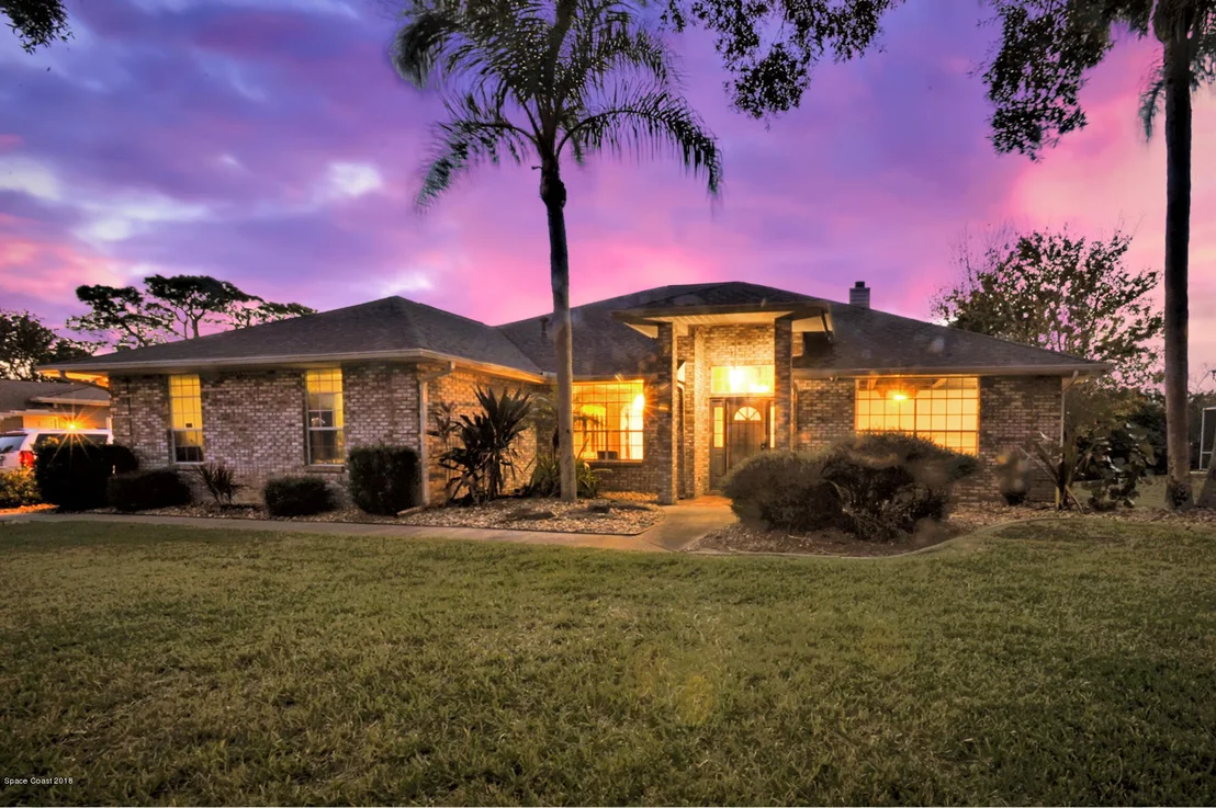 Photo of 4470 Canard Road