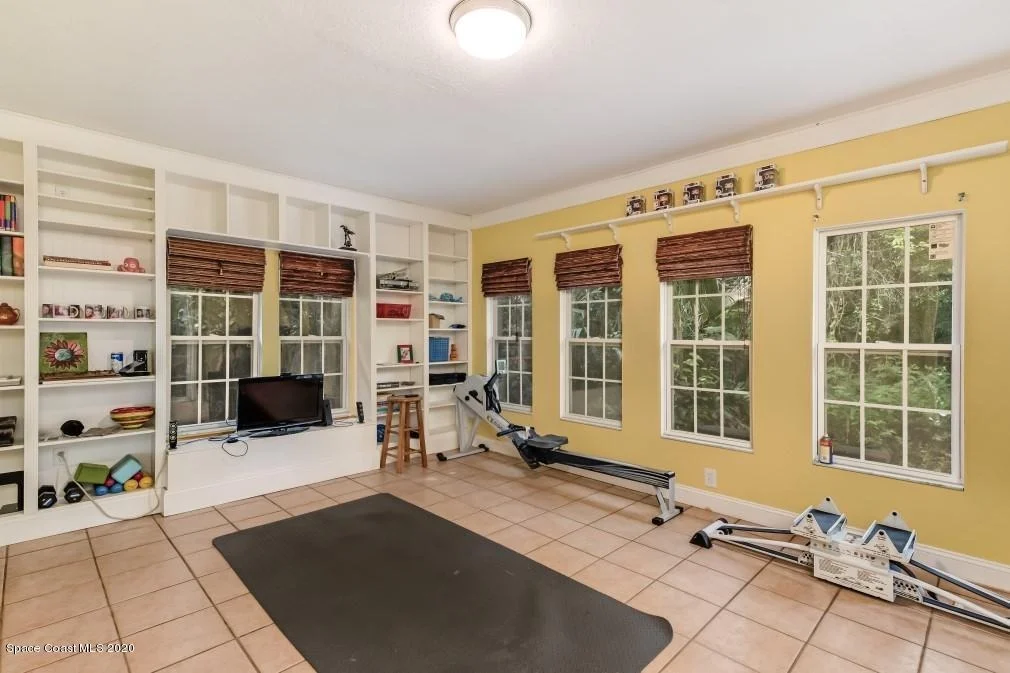 Photo of 677 W Pine Road