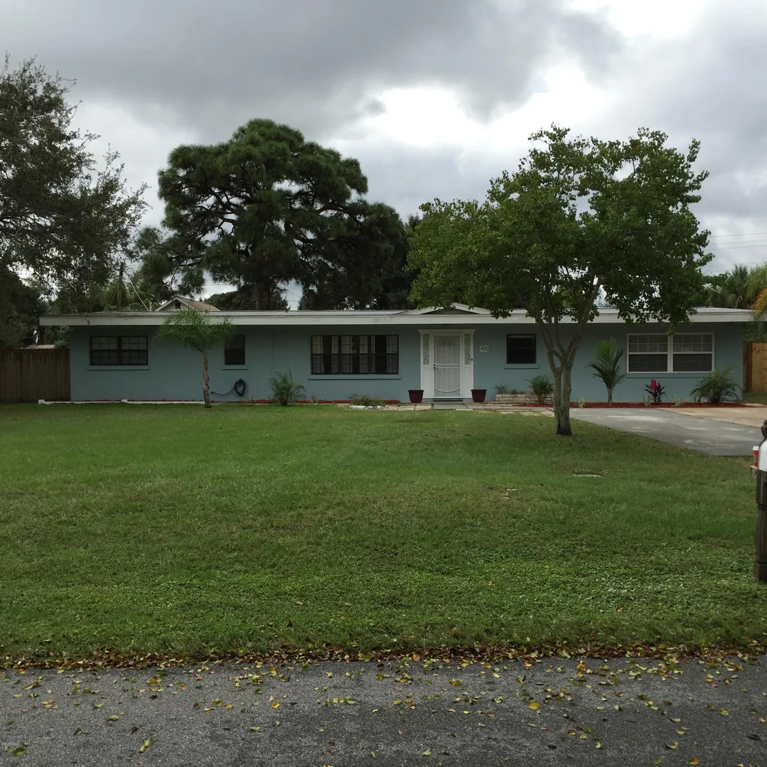 Photo of 476 Crescent Drive