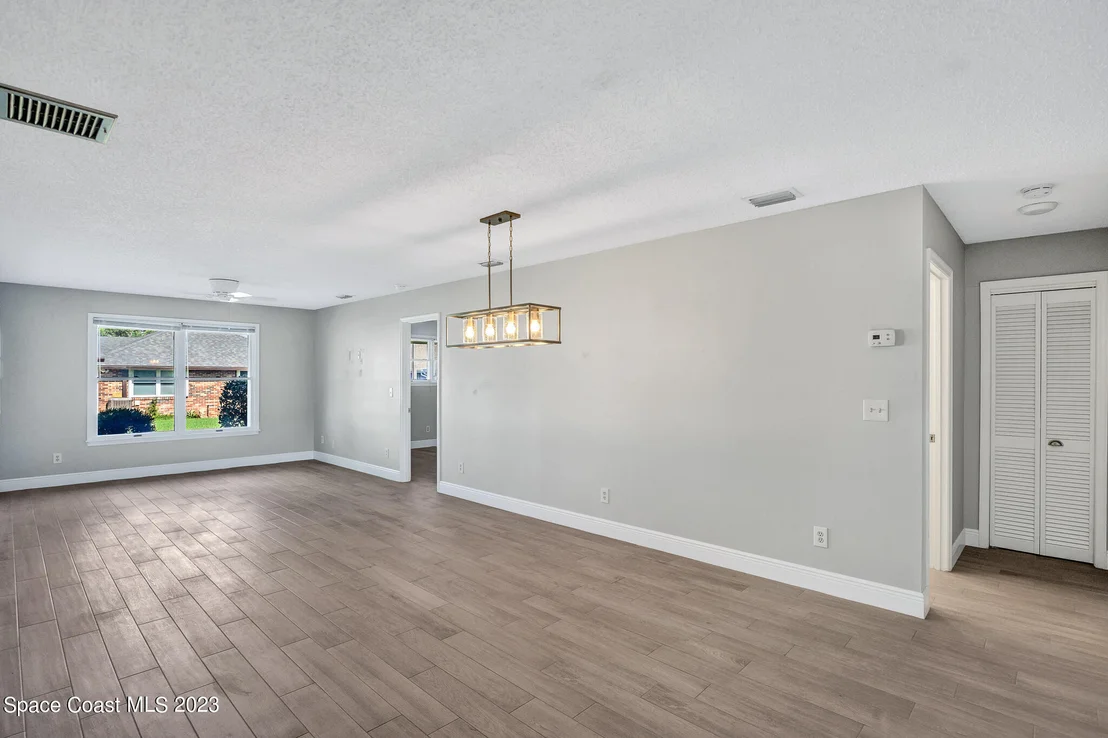 Photo of 224 Chalet Avenue