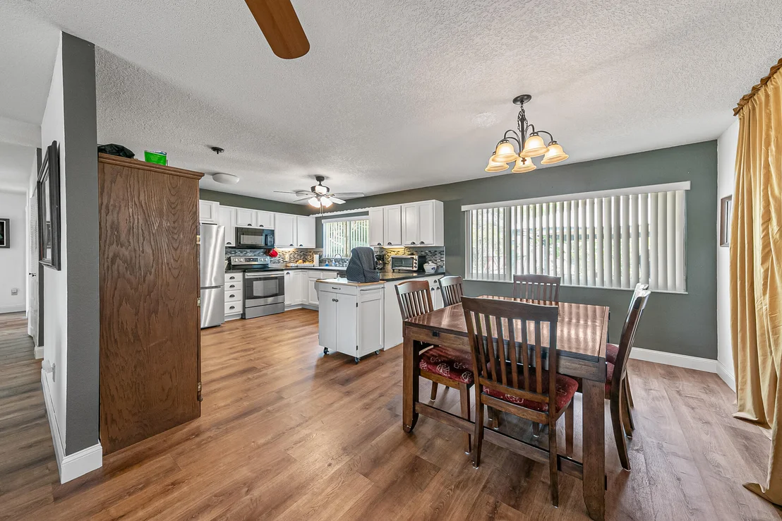 Photo of 1313 Ethel Circle NE