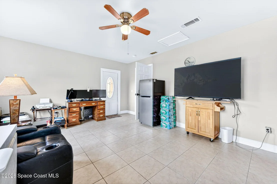 Photo of 719 Bianca Drive NE