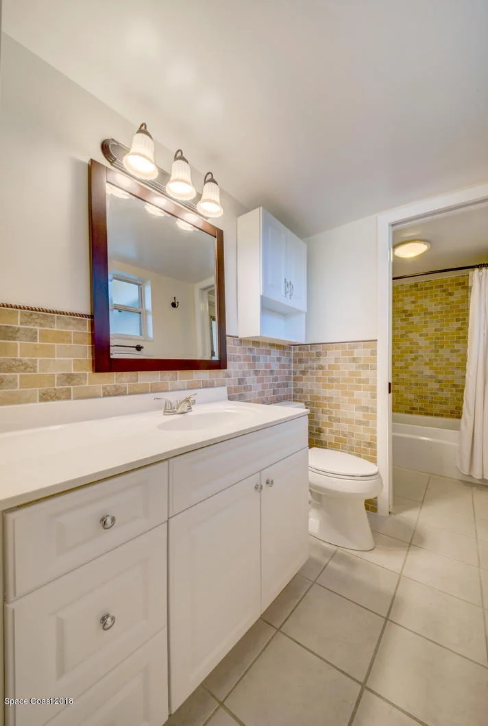 Photo of 433 Cardinal Drive