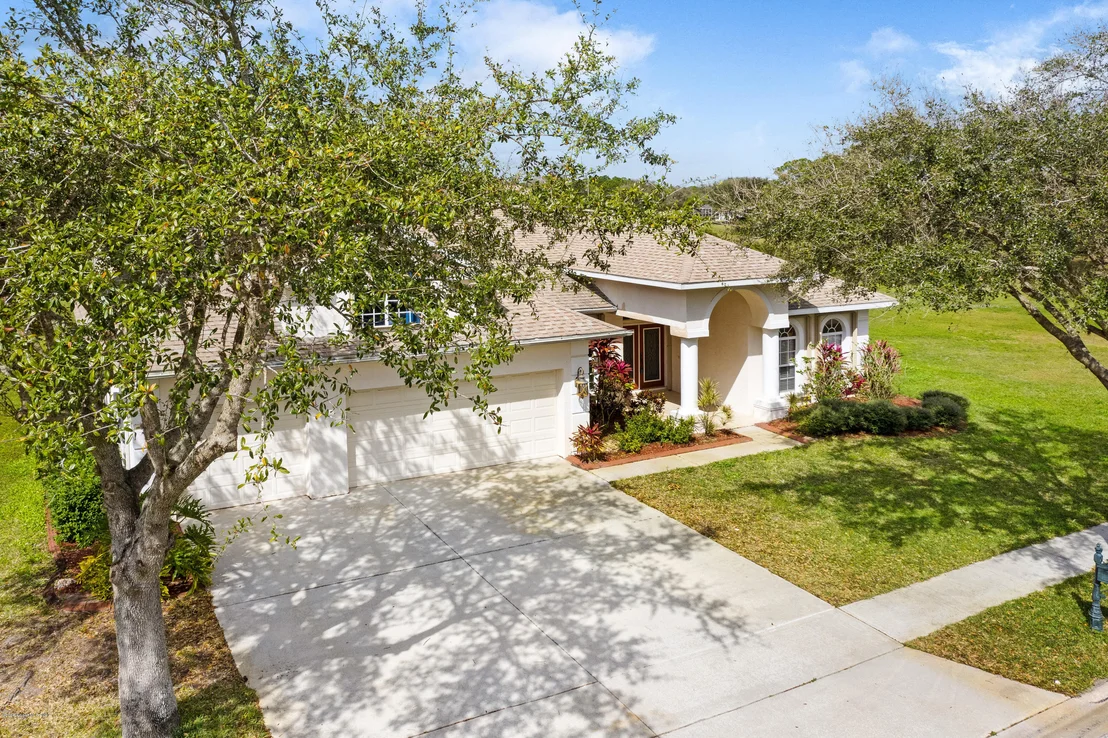 Photo of 1830 Windbrook Drive SE