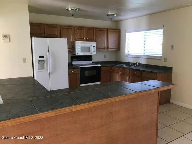 Photo of 241 Manth Avenue