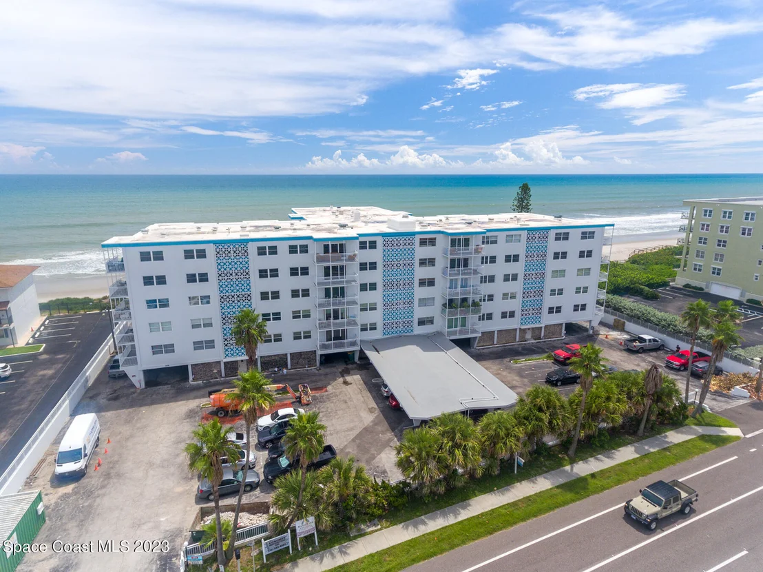 Photo of Unit 607 at 205 Highway A1a