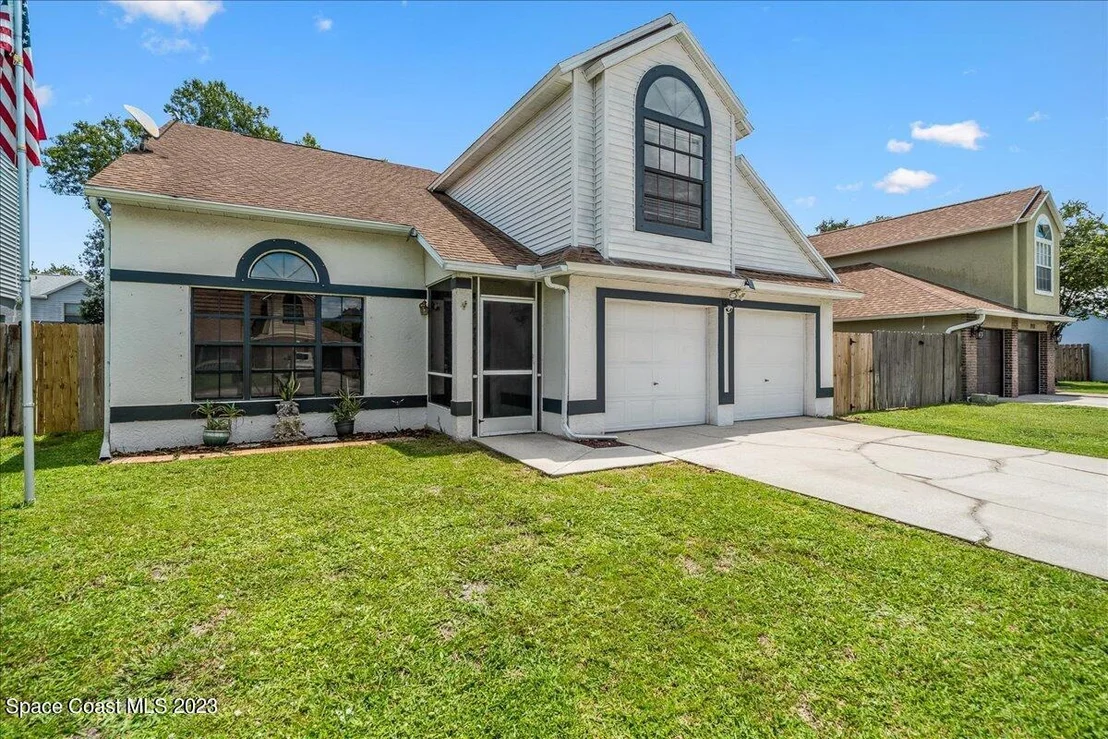 Photo of 1537 Clover Circle