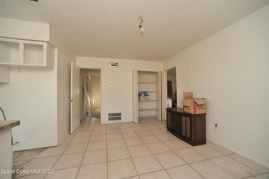 Photo of 3250 Ideal Avenue NE