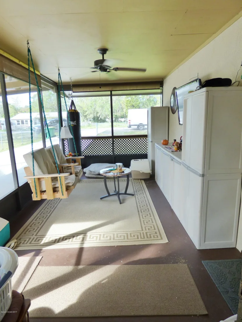 Photo of 2525 N Palm Drive N