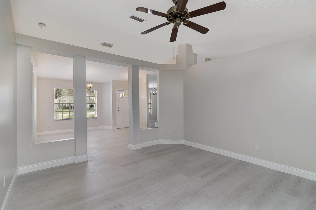 Photo of 1328 California Drive