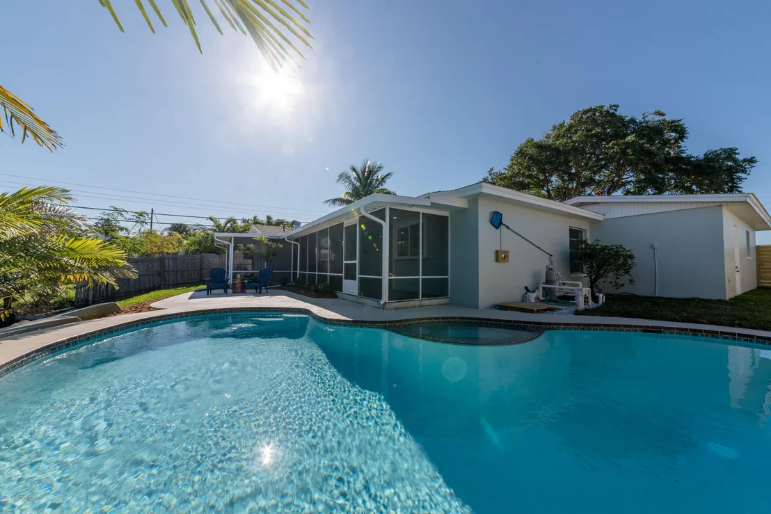 Photo of 405 Cardinal Drive
