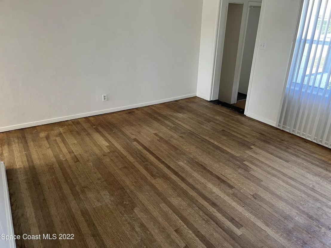Photo of 308 Live Oak Lane