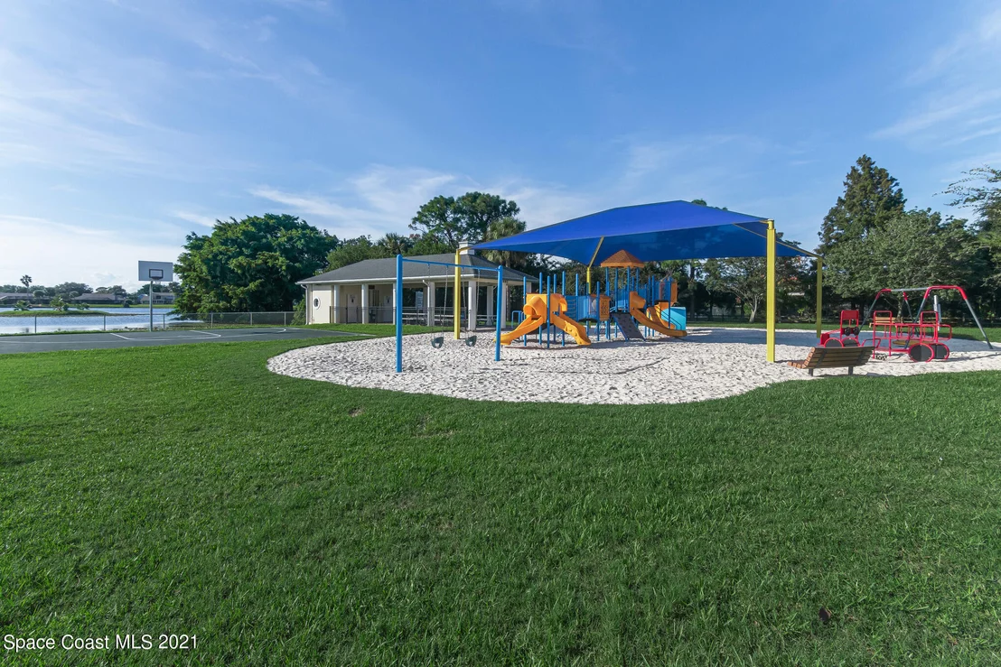 Photo of 548 Sawgrass Circle