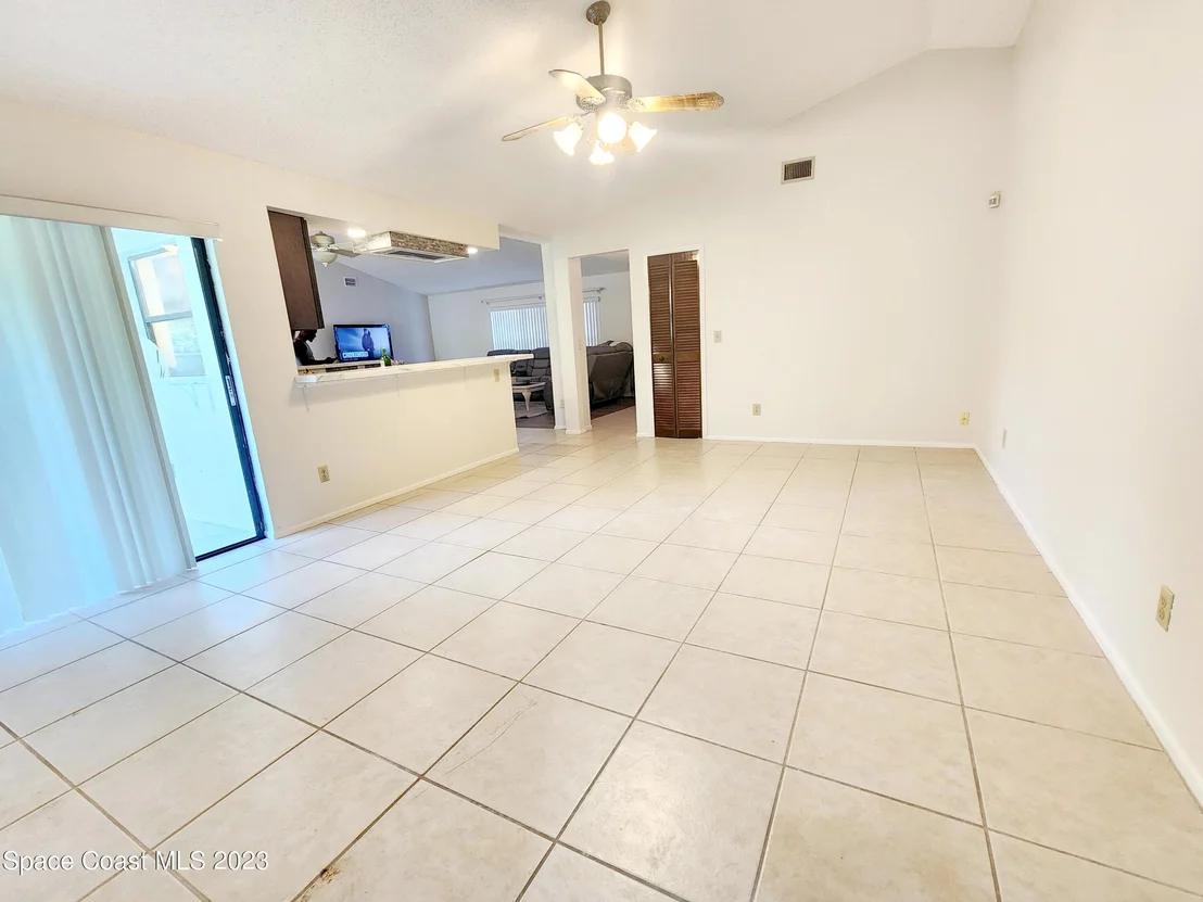 Photo of 2777 Nobility Avenue