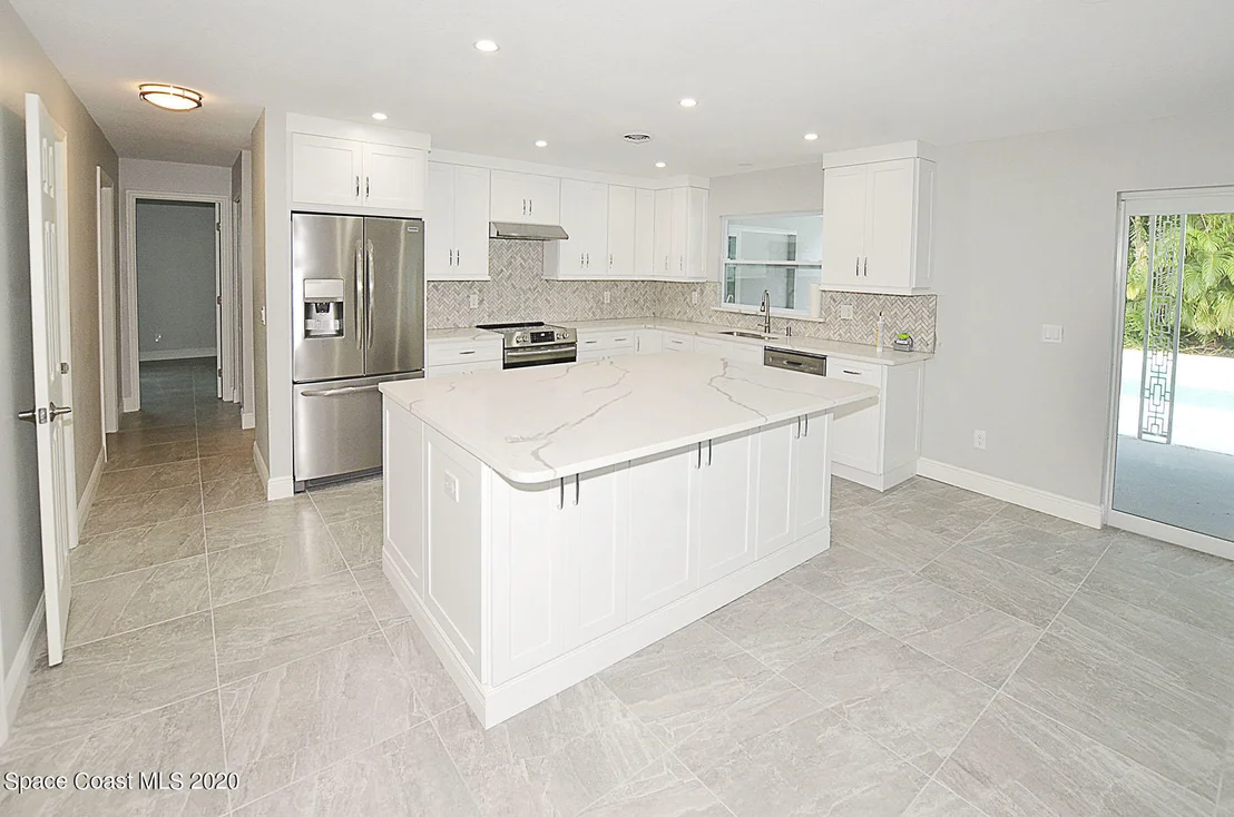 Photo of 876 Norfolk Pine Lane