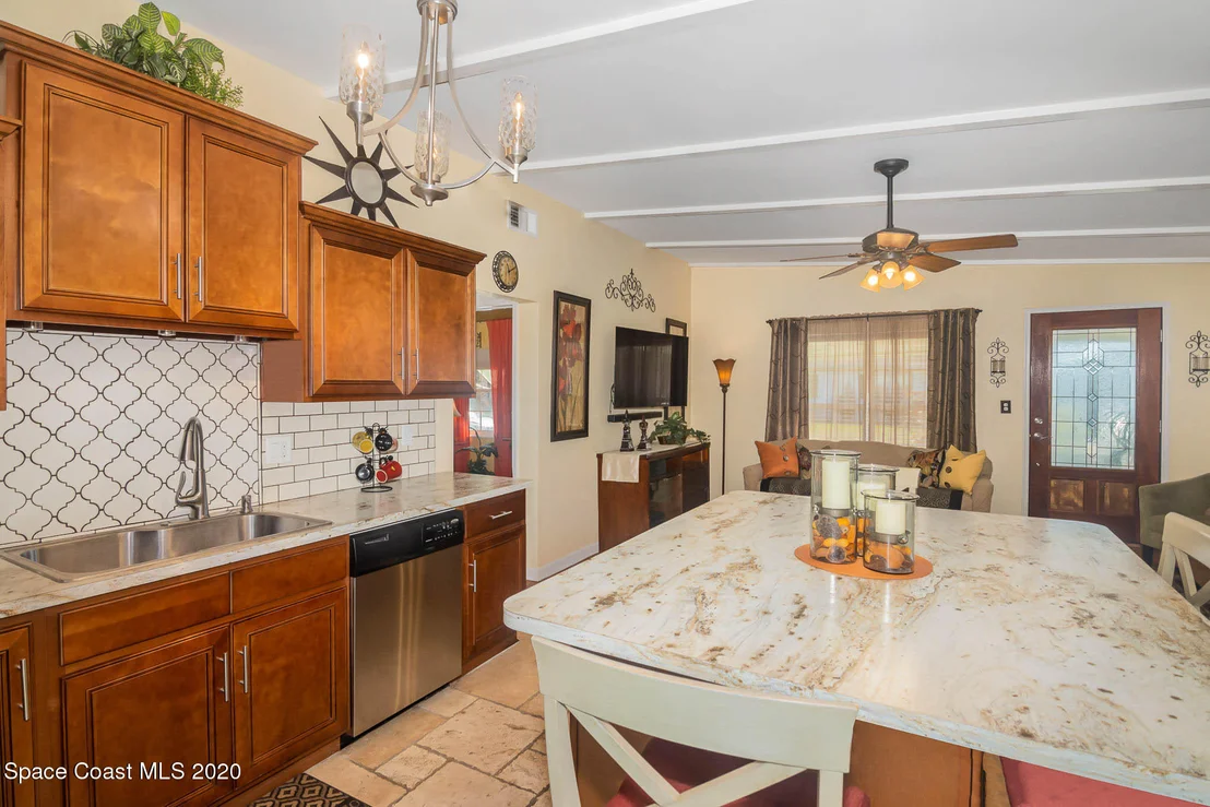 Photo of 309 Live Oak Lane