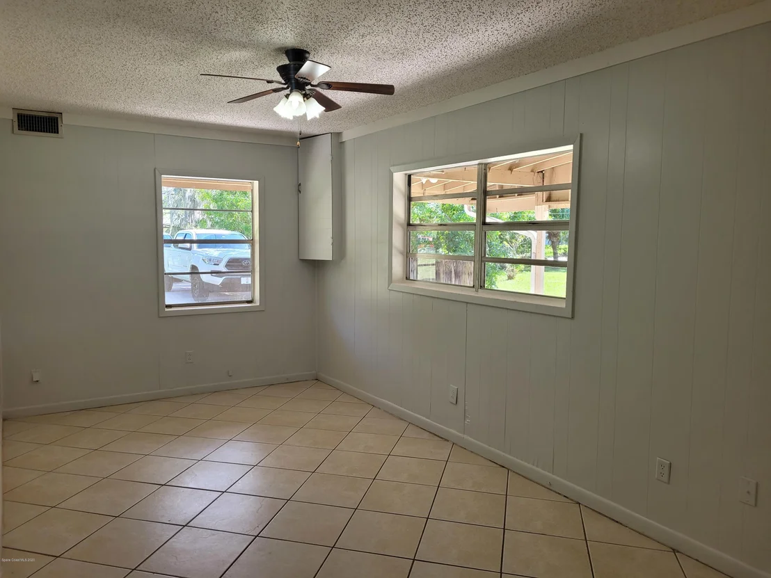 Photo of 351 Pine Avenue