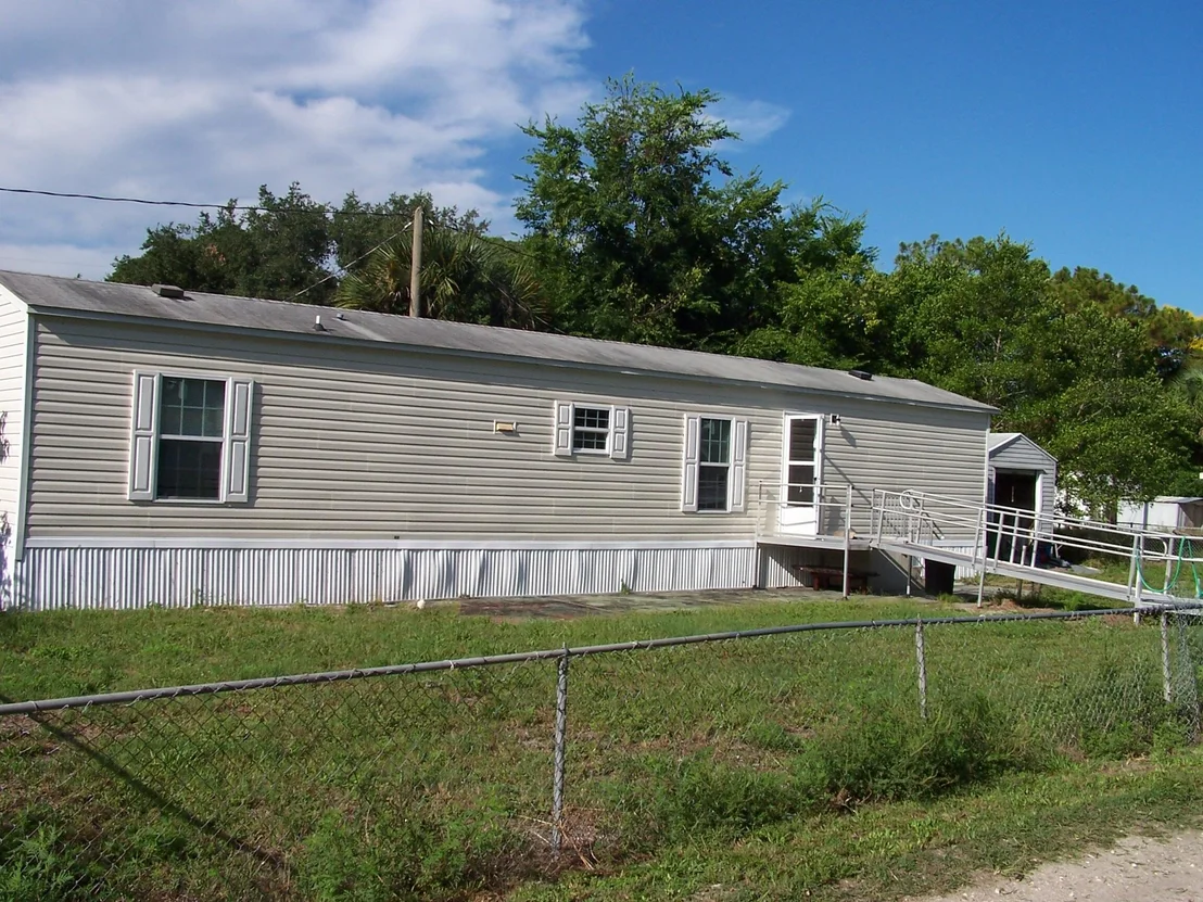 Photo of 323 Booth Street