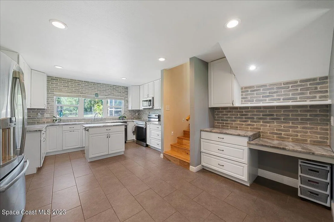 Photo of 8615 Sylvan Drive
