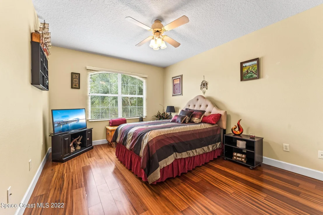 Photo of 1358 Centennial Way