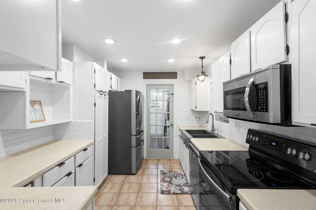 Photo of 727 Clarke Avenue