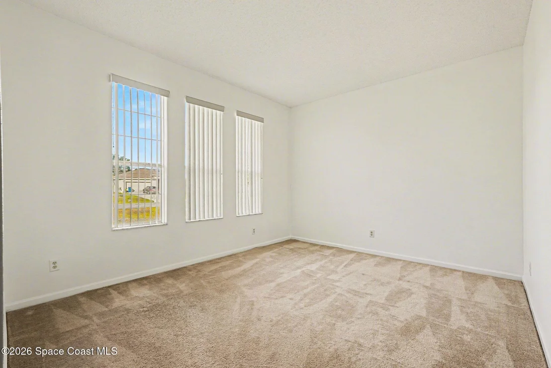 Photo of 3061 Eldron Boulevard SE
