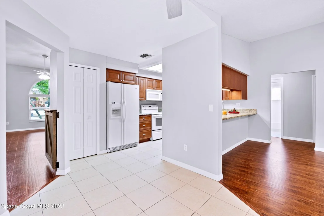 Photo of 921 Osprey Lane