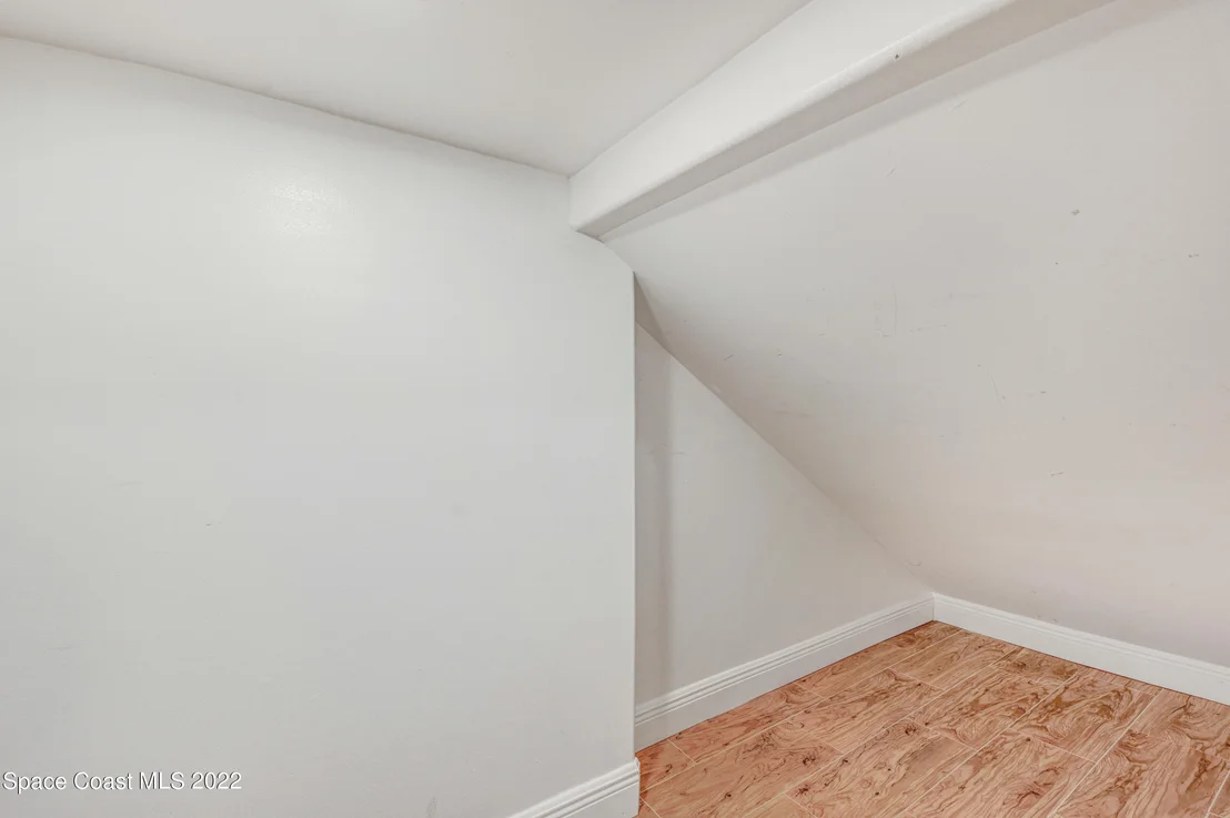 Photo of 414 Thrush Drive