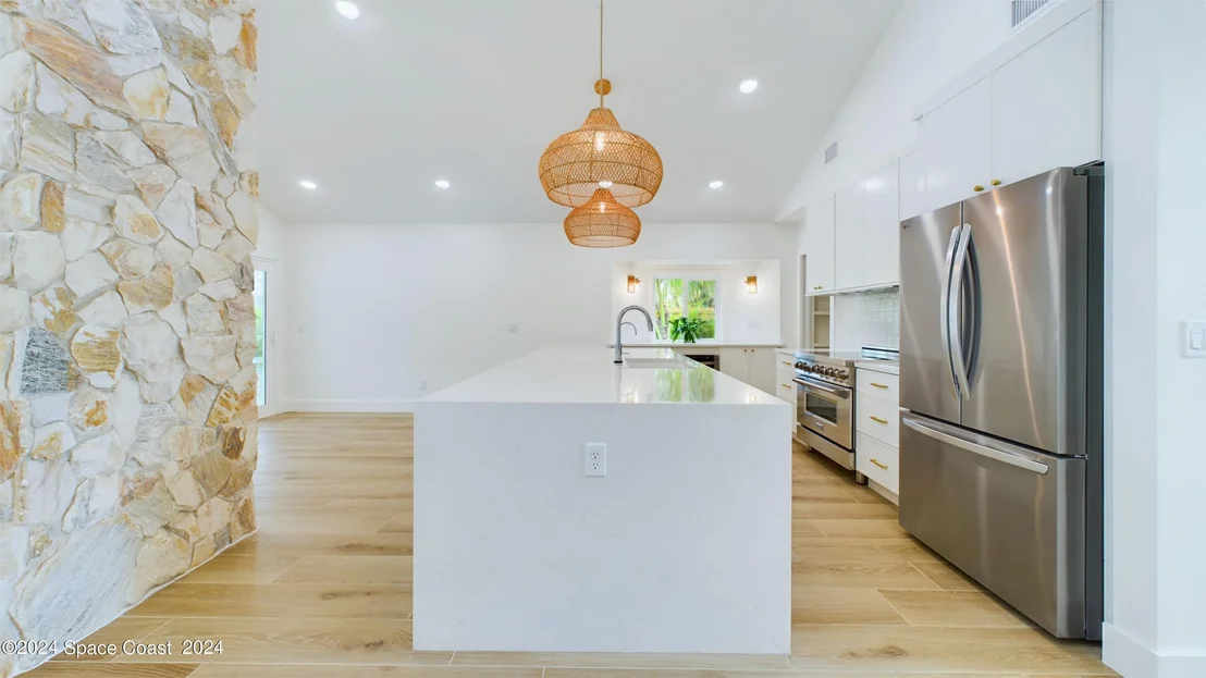 Photo of 396 Riverview Lane
