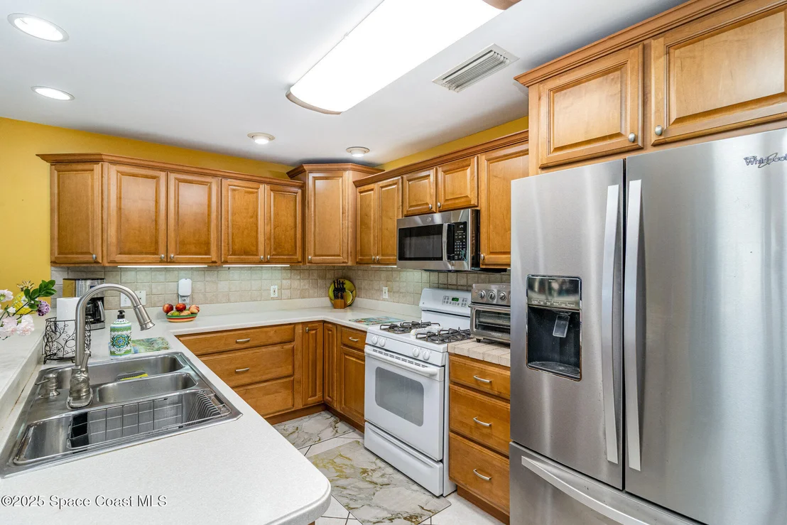 Photo of 425 Sparrow Drive