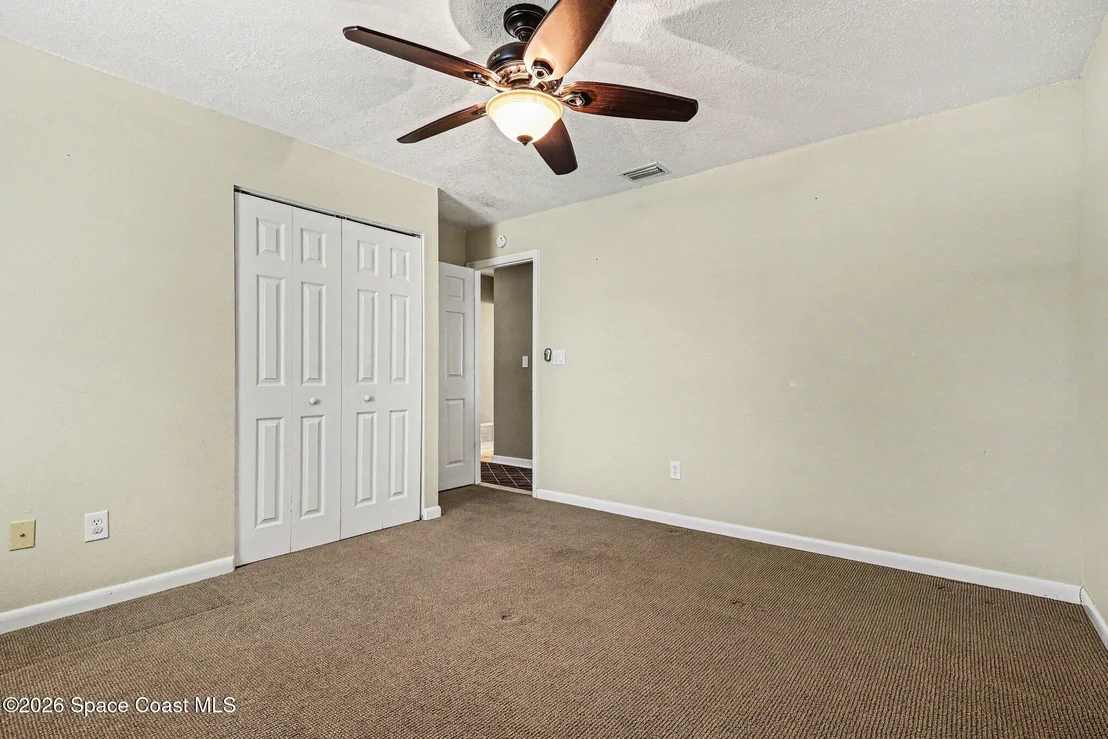 Photo of 1178 Abbey Circle NE