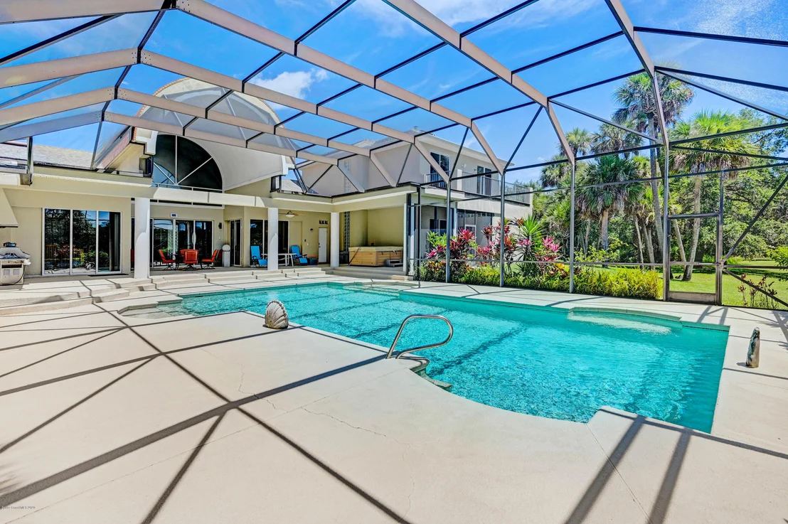 Photo of 5640 Willoughby Drive