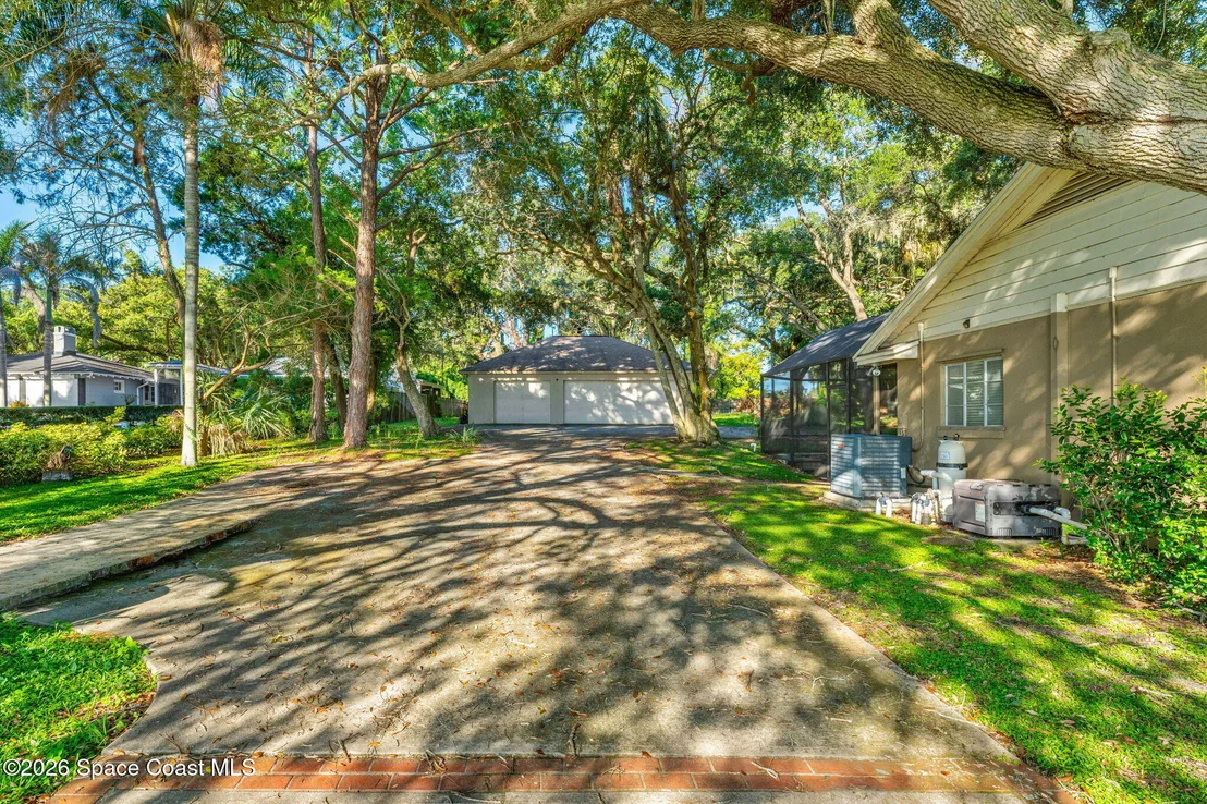 Photo of 925 N Indian River Drive