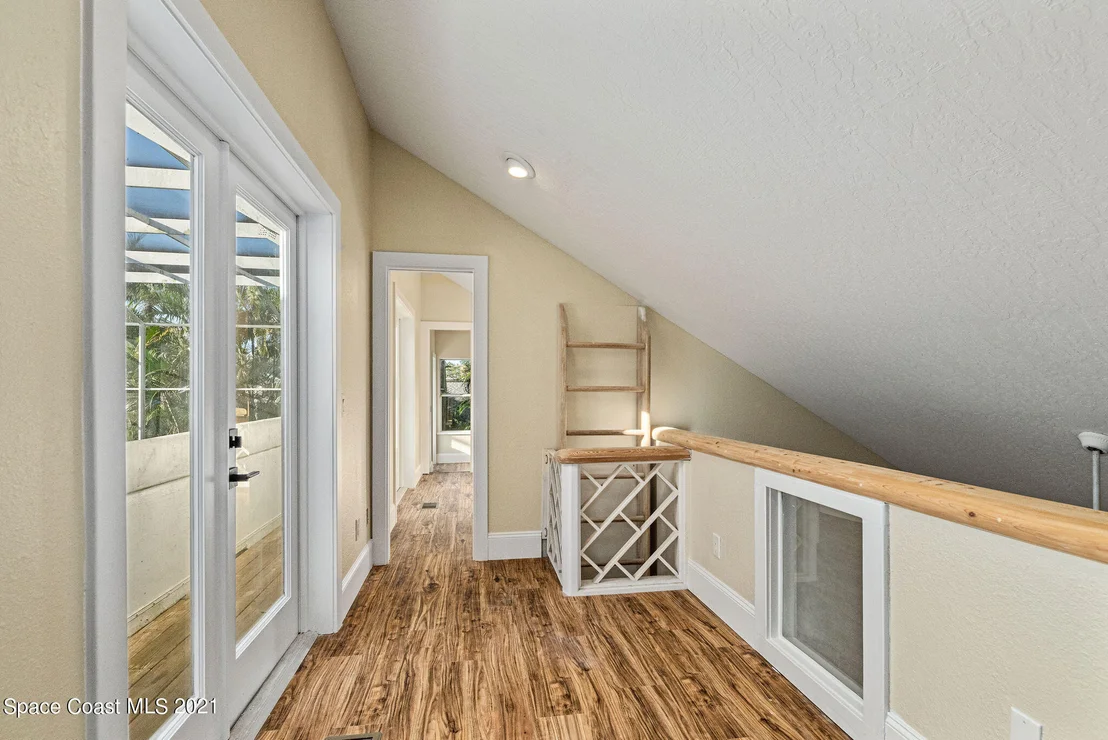 Photo of 472 Peregrine Drive