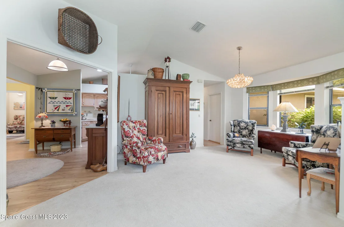 Photo of 1593 Independence Avenue